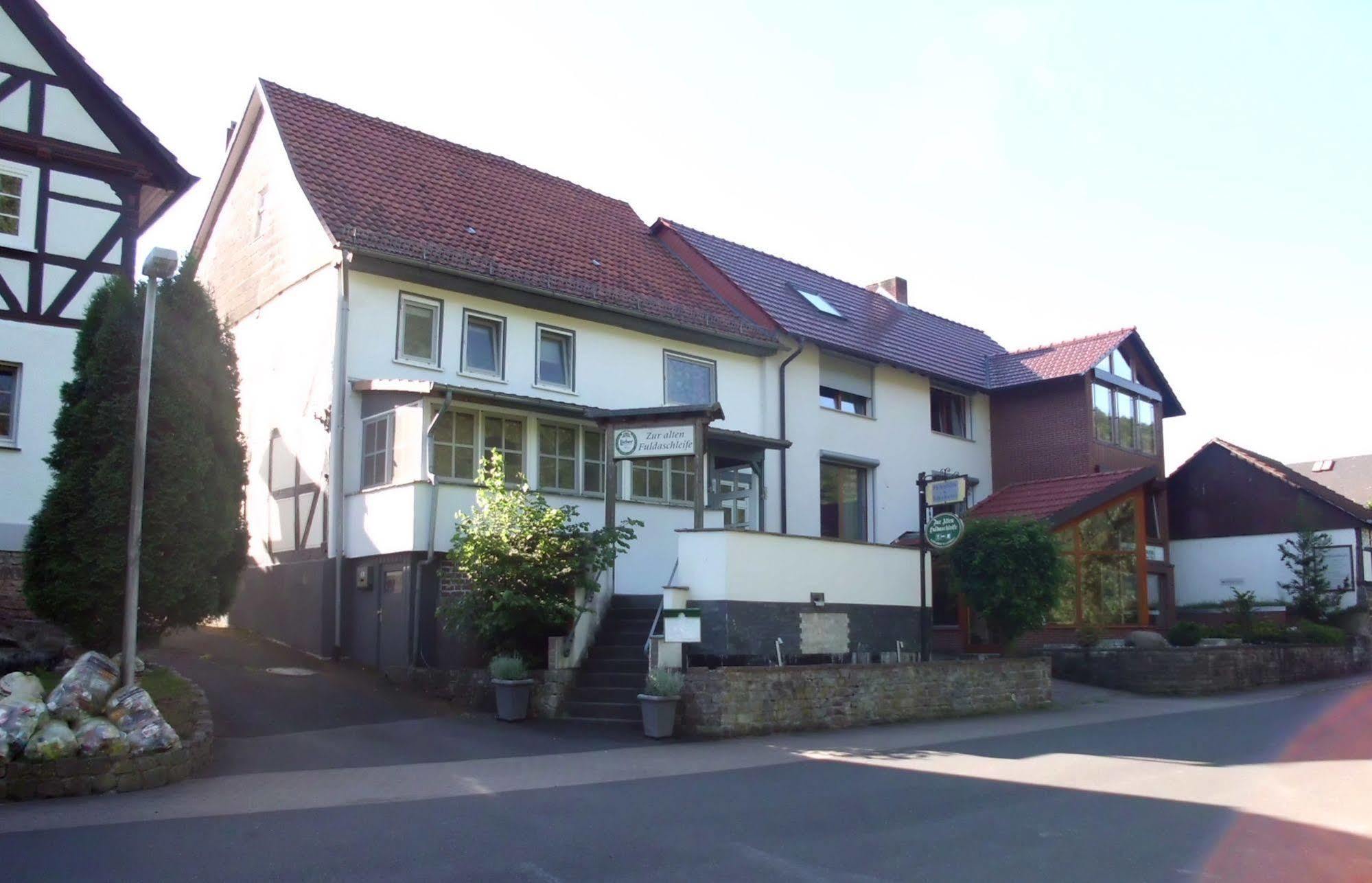 Zur Alten Fuldaschleife Guxhagen Exterior photo
