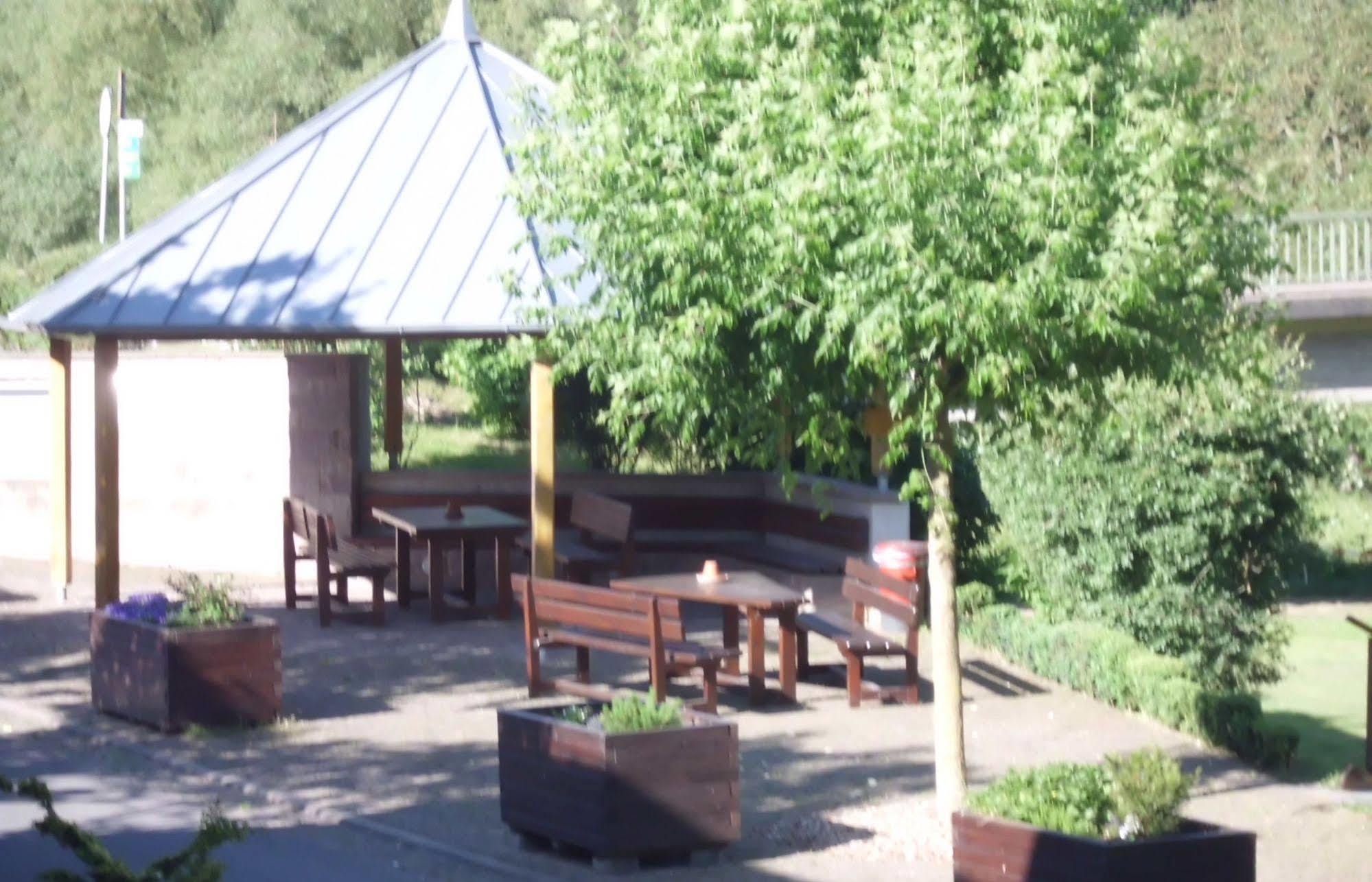 Zur Alten Fuldaschleife Guxhagen Exterior photo